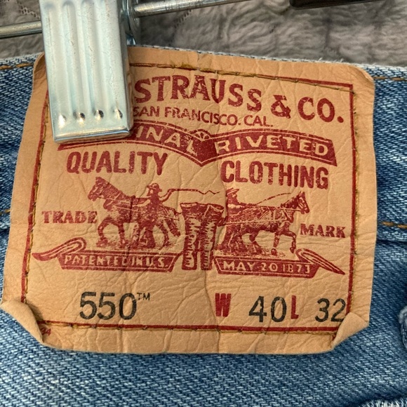 Levi's 550 Men’s Jeans 40x32 Blue Denim Relaxed Fit Straight Leg - Picture 4 of 6